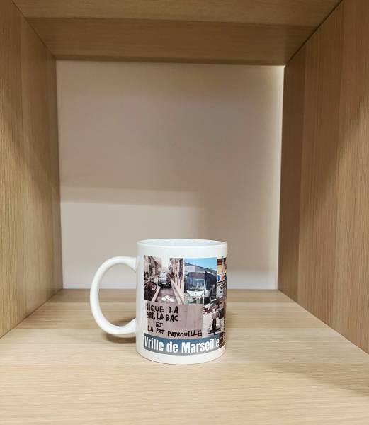 Personnalisation sur mesure de céramiques de haute qualité pour vos cadeaux d'entreprise à Marseille dans le 13004.