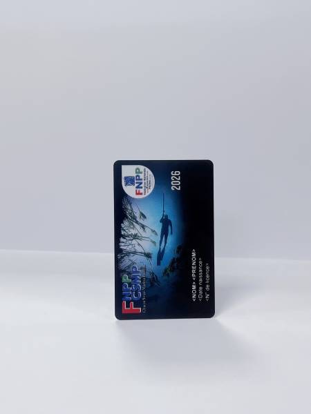 Fabrication de cartes de fidélité en plastique rigide pour les commerçants exigeants à Marseille dans le 13004.